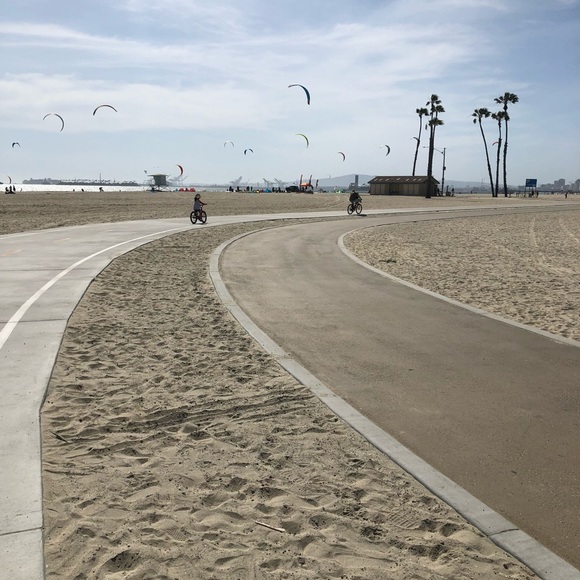 Meet your Posher, Hillary - Picture 1 of 1